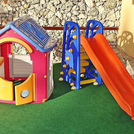 Exotica Szálloda 3*